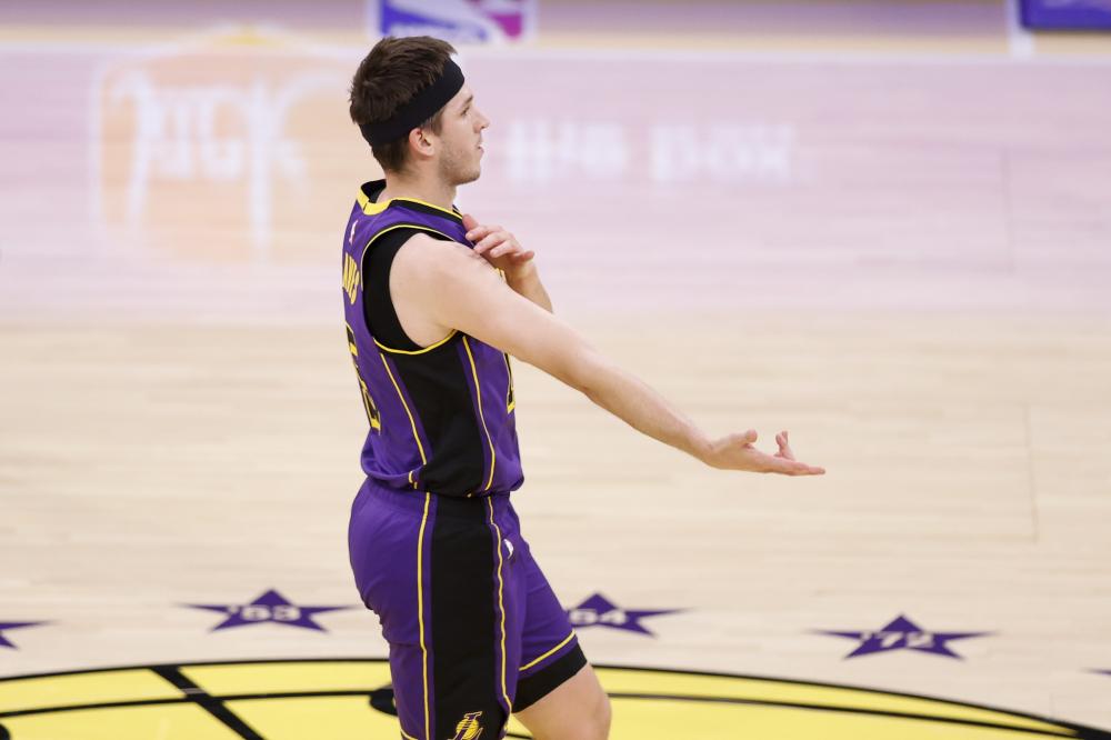 续提升防守 续提升防守