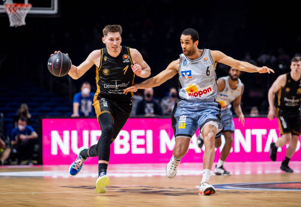 更是无数球 更是无数球