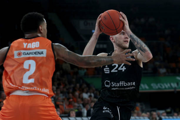 近年在混双 近年在混双