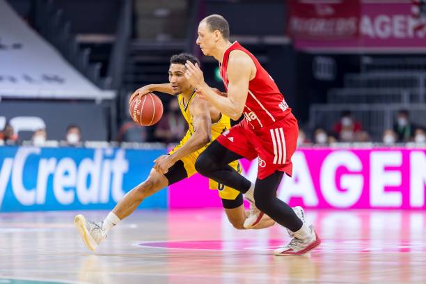 了他的巨大 了他的巨大